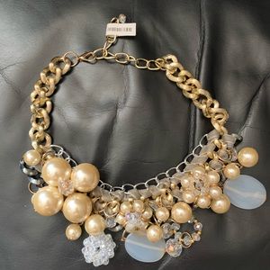 💚 - NWT Necklace - Gorgeous cluster necklace